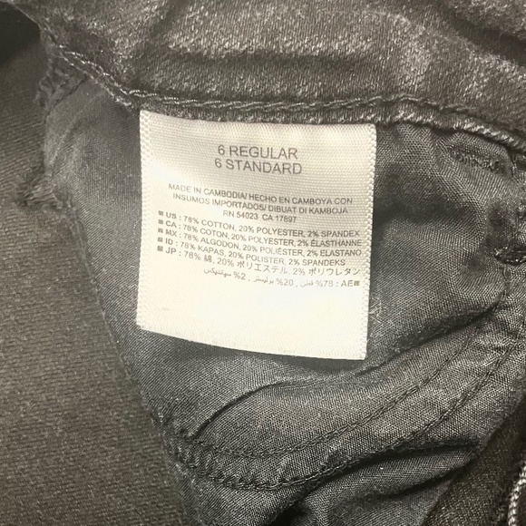 Old Navy Super Skinny Jeans-Womens size 6R - Picture 5 of 5